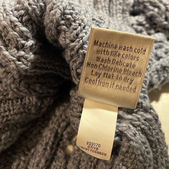 Lauren Conrad Knit Sweater with ribbon closure. - Picture 7 of 10